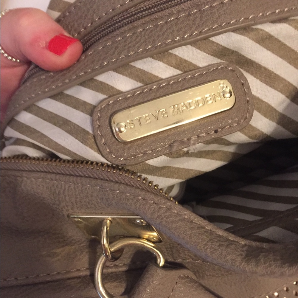 Steve Madden grey crossbody/satchel purse - Picture 4 of 7